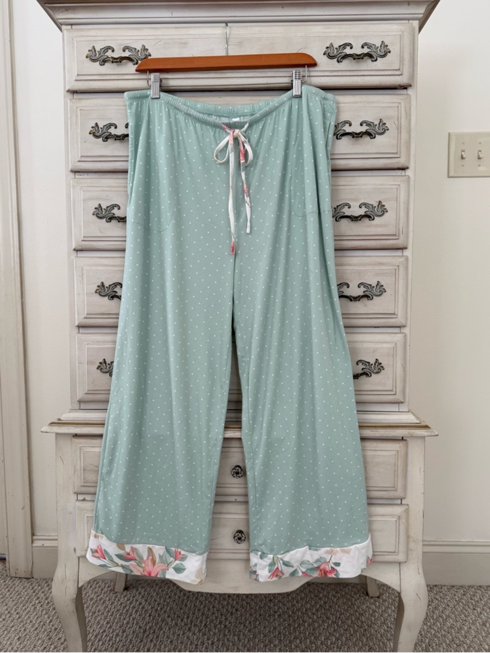 Flora Nikrooz Floral Robe Pajama Set - Picture 8 of 9